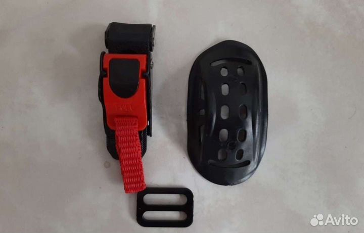 Защелка для шлема универсальная