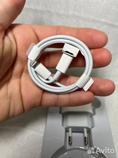 Зарядное устройство для iPhone