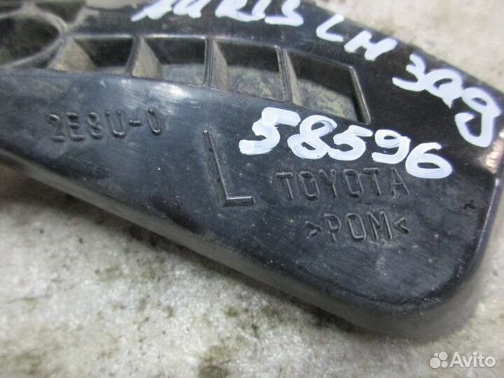 Направляющая заднего бампера левая Toyota Auris (E