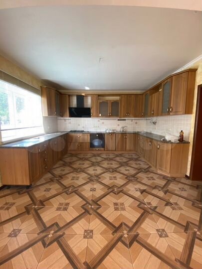 Дом 274 м² на участке 15 сот.