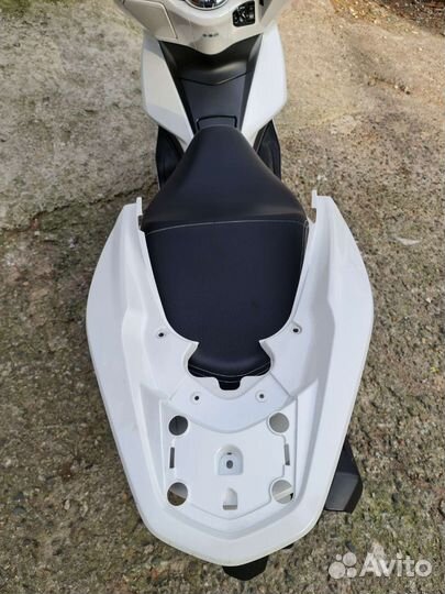 Honda PCX Задний пластик (накладка) пассажира