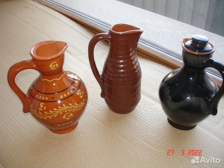 Керамические кувшины и кружки