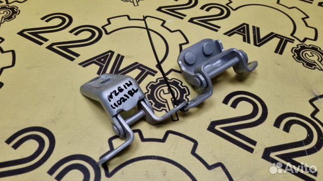 Петли двери задние левые Toyota Corolla Runx