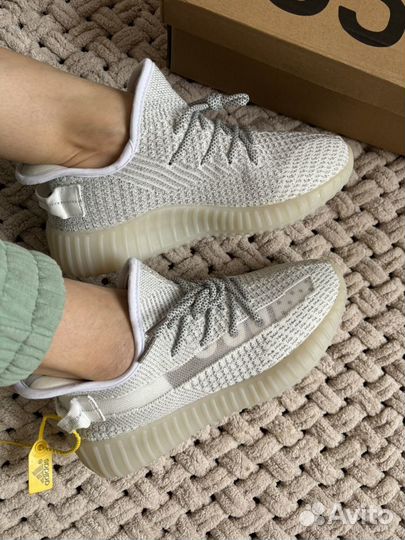 Кроссовки женские yeezy