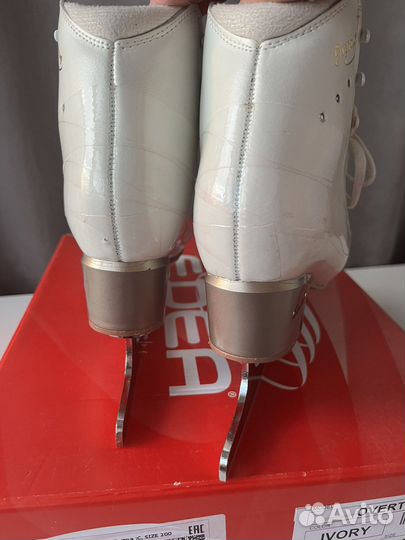 Продам коньки