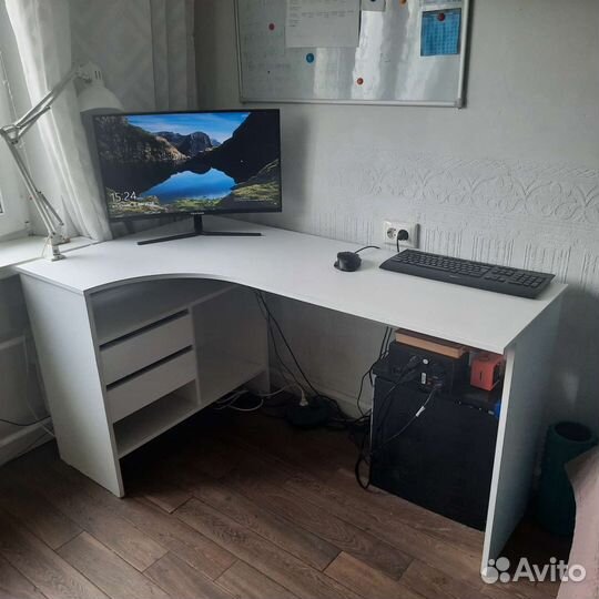 Стол компьютерный угловой