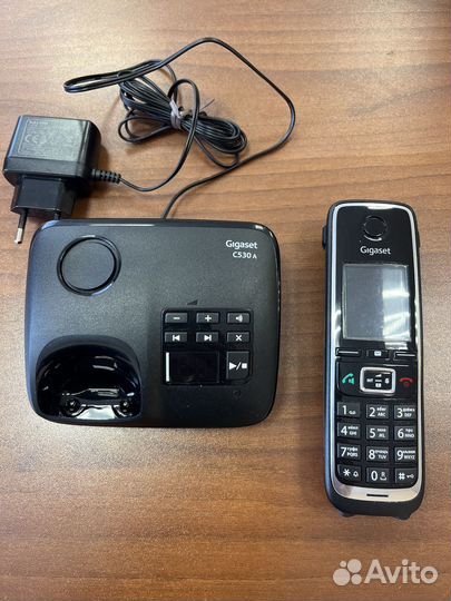 Мобильный телефон