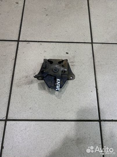 Замок капота Kia Spectra