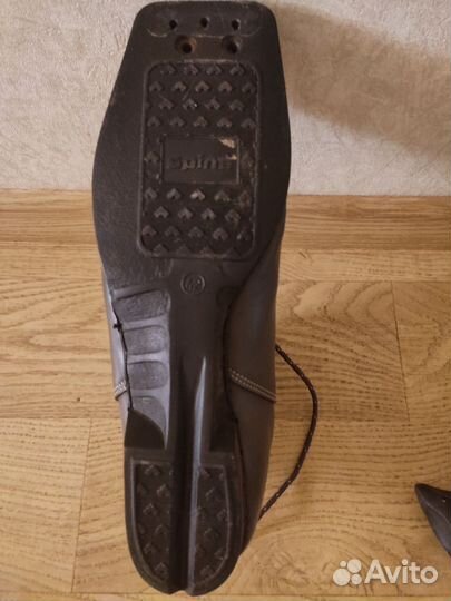 Беговые лыжи