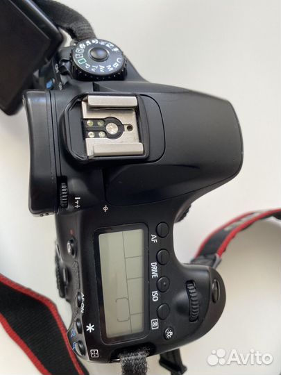 Зеркальный фотоаппарат canon 60d