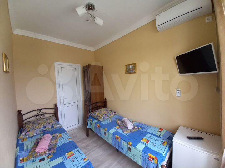 Комната 20 м² в 4-к., 2/2 эт.