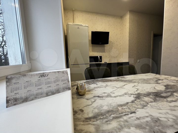 2-к. квартира, 64 м², 2/4 эт.