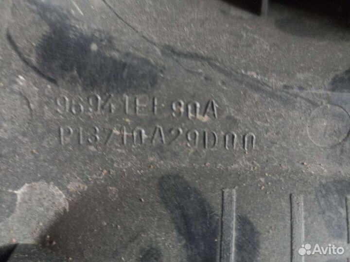 Рамка кпп Ниссан тиида