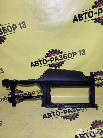 Накладка торпедо правая Киа Рио 4. (FB)