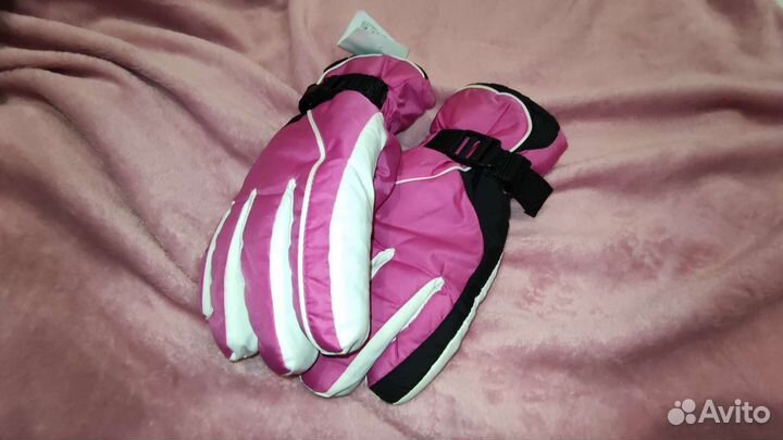 Перчатки женские лыжные