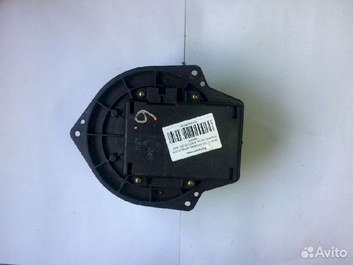 Мотор отопителя салона (Моторчик печки) Mitsubishi