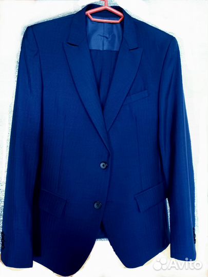 Продам костюм 42 размера