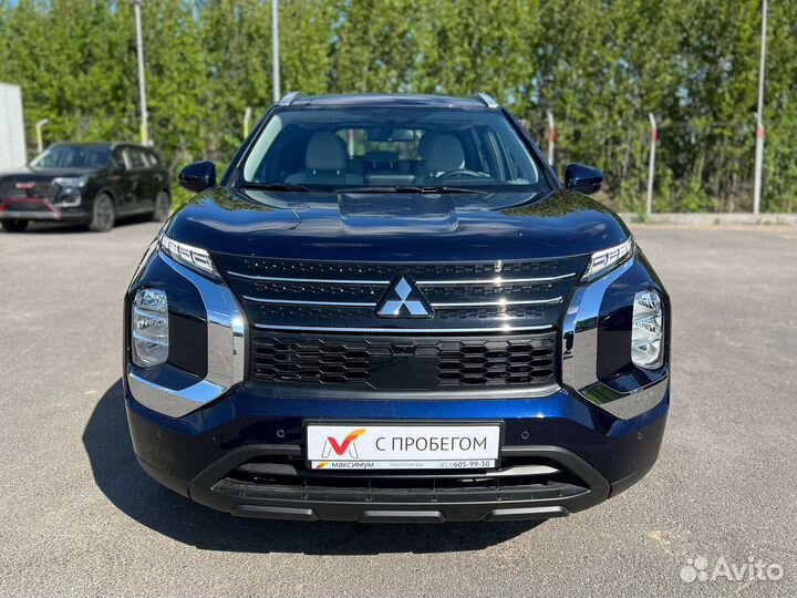 Mitsubishi Outlander 2.5 CVT, 2022, 30 км
