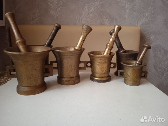 Старинная бронзовая ступка с пестиком