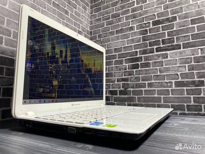 Игровой ноутбук Packard Bell i5/8Gb/2видео/240SSD
