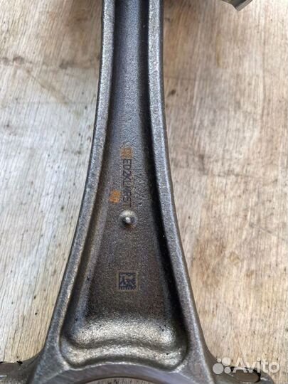 Поршень с шатуном Мазда сх-5 PE 2.0