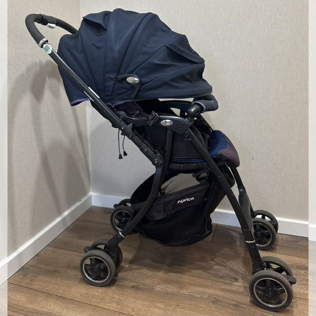 Aprica Luxuna Light CTS коляска