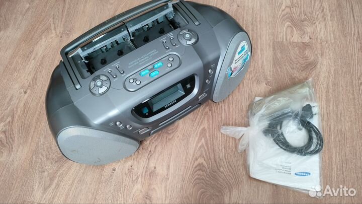 Кассетная магнитола Samsung