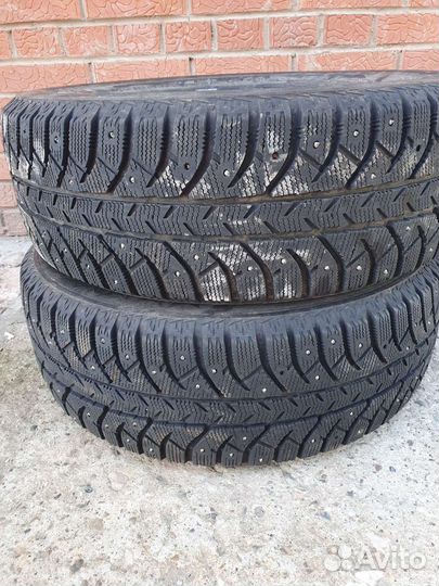 Bridgestone Ice Cruiser 7000 215/60 R17