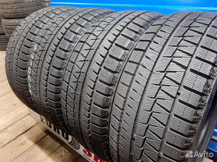 Bridgestone Blizzak Revo GZ 215/50 R17 91Q