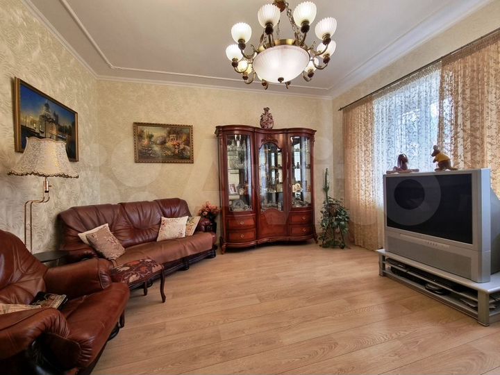 4-к. квартира, 143 м², 1/2 эт.