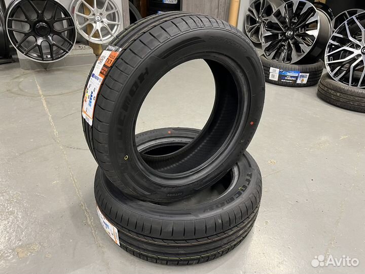 Tracmax X-Privilo TX3 205/55 R16 94W