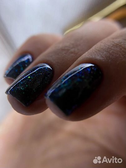 Модель на маникюр покрытие гель-лак