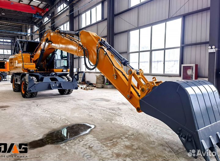Колёсный экскаватор HENGTE HT215W, 2024