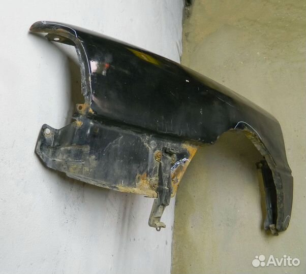 Крыло левое Audi 80 B3