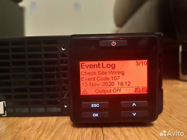 Источник бесперебойного питания APC SRT2200rmxli