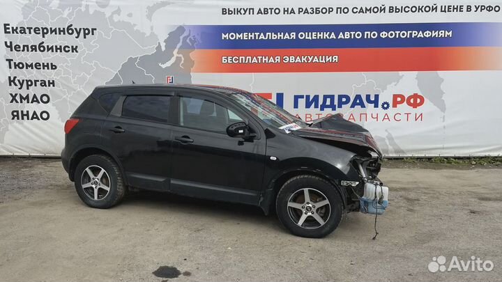 Рейка топливная (рампа) Nissan Qashqai (J10) 17520