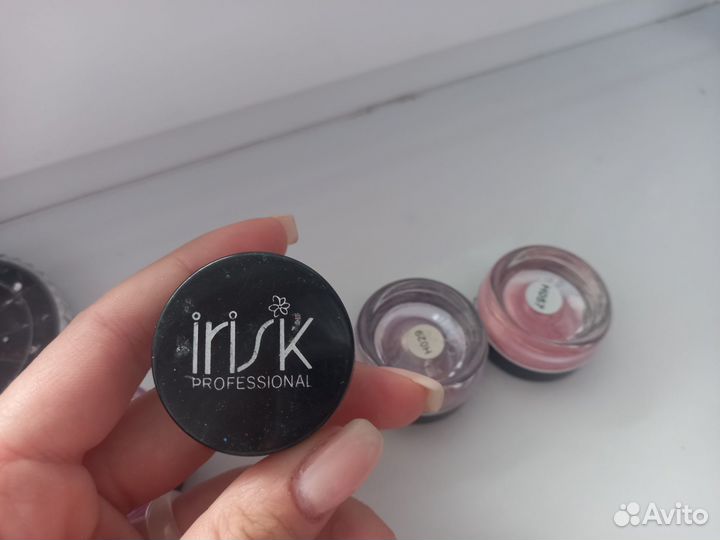 Блёстки, втирки для ногтей