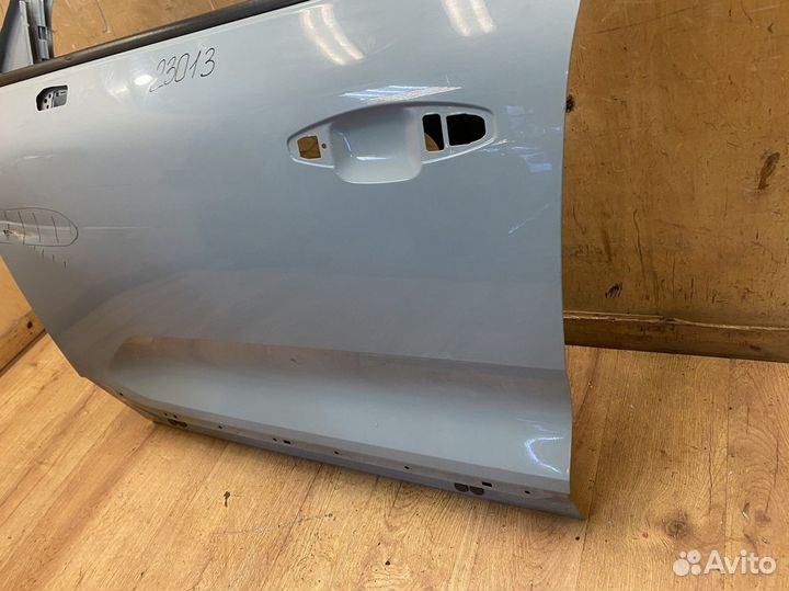 Дверь передняя левая Volvo XC40 2017+