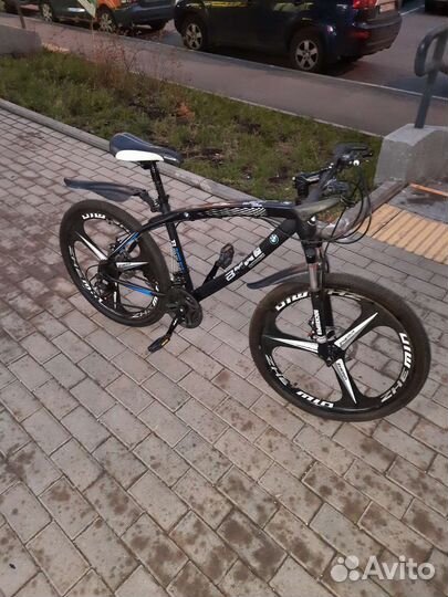 Велосипед скоростной на литых дисках