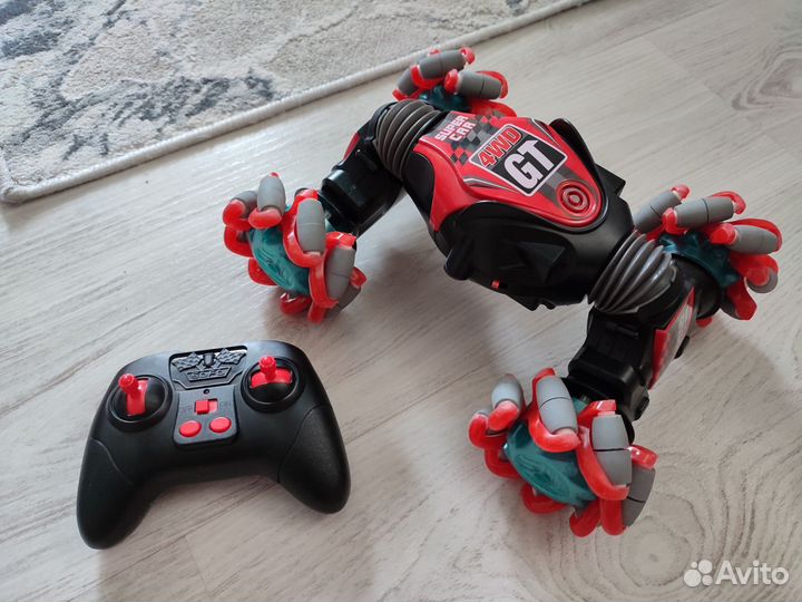 Трюковая машинка- перевертыш, взрывные колёса