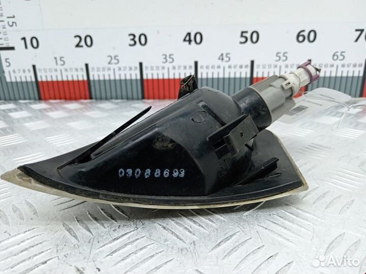 Поворотник правый Volkswagen Passat B5 1999