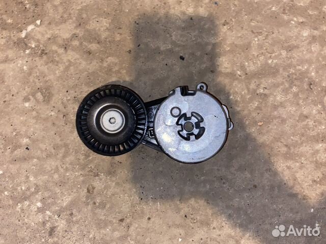 Натяжной ролик Audi A4 B8 1.8 tfsi