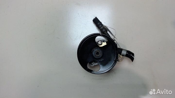 Гур Nissan Almera Tino, 2005