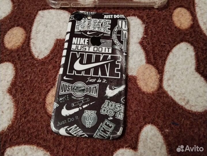 Телефон iPhone 7