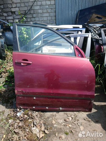 Дверь передняя правая suzuki grand vitara 2