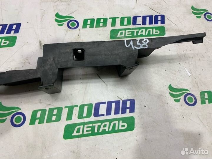 Накладка замка капота передняя Opel Astra J