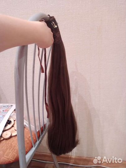 Шиньон. Волосы на заколках