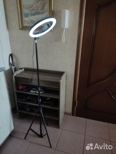 Кольцевая лампа со штативом. Штатив 2 метра