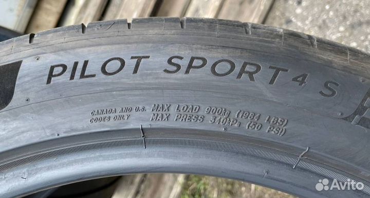Michelin Pilot Sport 4 S 265/40 R20