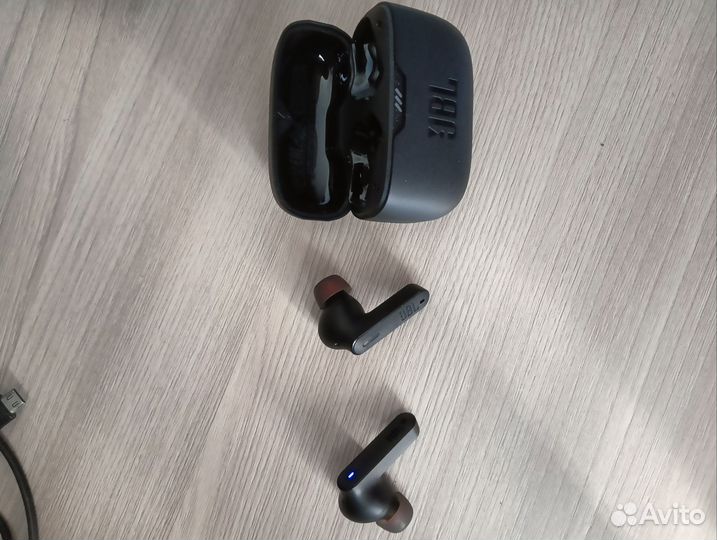 Беспроводные наушники jbl tune 230nc